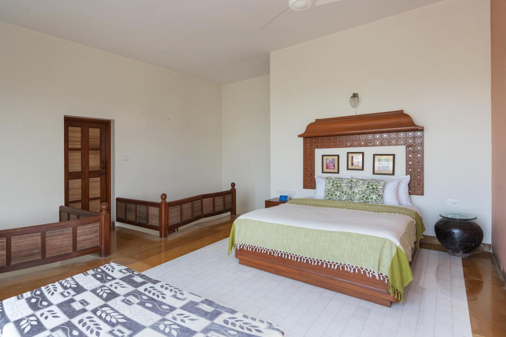 Saffronstays Pride Rock Mandve Exterior foto